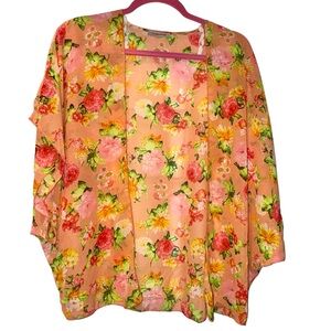 Ambiance Peach Floral Kimono Cardigan, euc, worn once, size small, boutique!